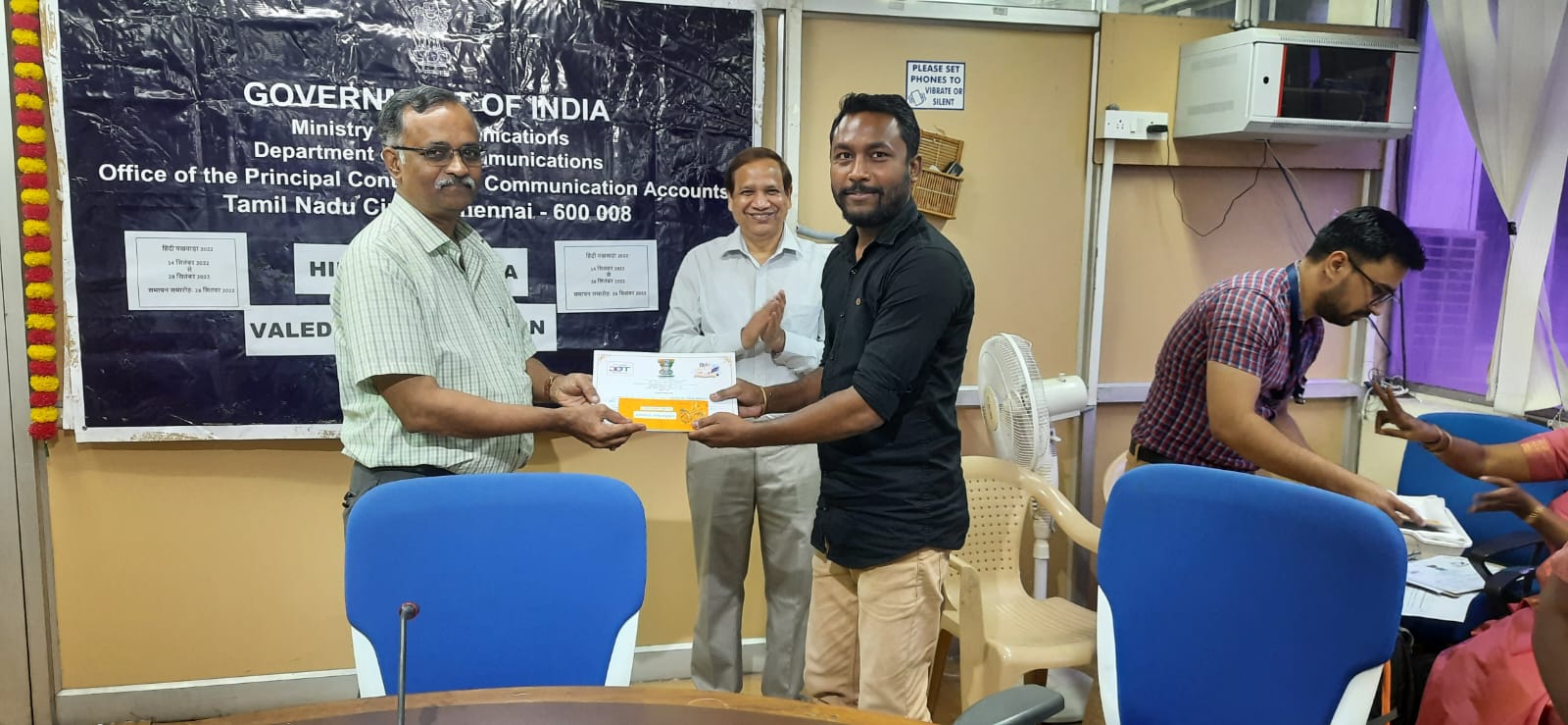 Hindi Fortnight 2022 prize distribution